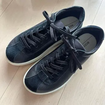 ECCO 스니커즈 블랙 23.5cm