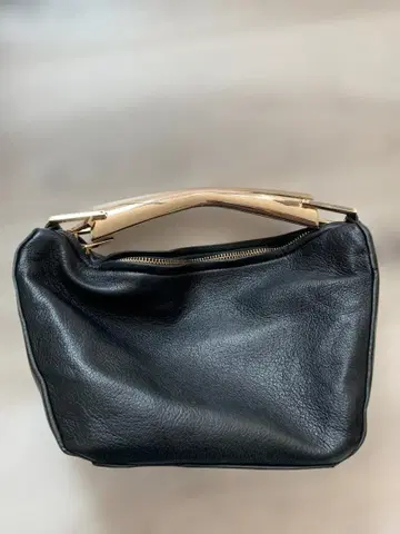ZARA 메탈 핸들 백 블랙 새상품급