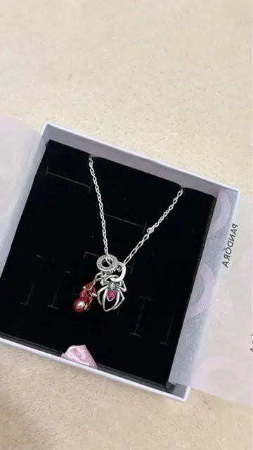 PANDORA 스파이더맨 목걸이