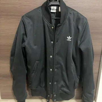 [ adidas originals ] 빅 로고 바시티 자켓풍 자켓 블랙