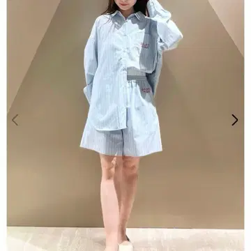 젤라또피케 스트라이프 패턴 셔츠 & 숏팬츠 셋업 블루