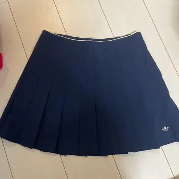 adidas Originals 플리츠 스커트 네이비