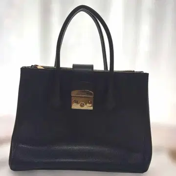 FURLA 메트로폴리스 핸드백 블랙 a4 가능