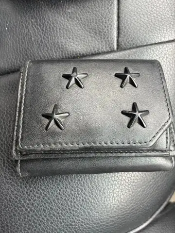 지미추 3단 폴더형 지갑 스타 스터드 블랙