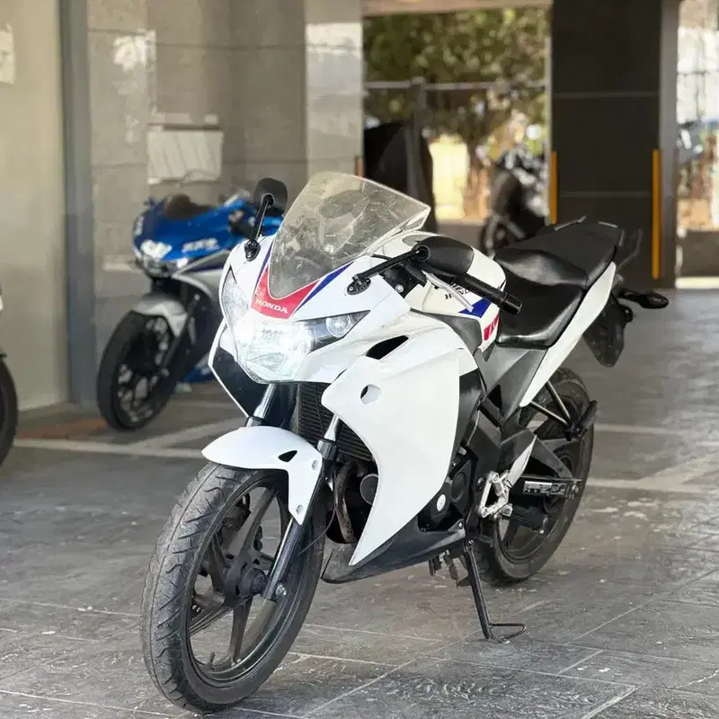혼다 CBR 125 / 2012년식 / 2만KM / 깔끔한 차량 판매