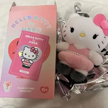HELLO KITTY x JISOO 봉제 인형 오리지널