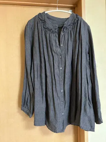 nest Robe 네스트로브 린넨 스트라이프 블라우스