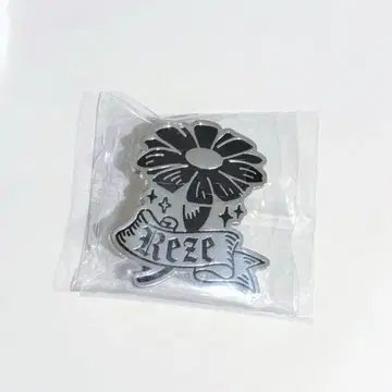 극장판 체인소 맨 레제 디자인 모티브 핀즈 핀 배지