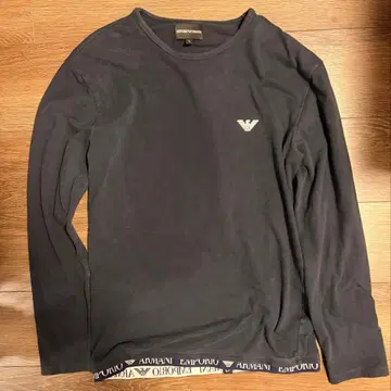 EMPORIO ARMANI 블랙 긴팔 티셔츠 아르마니 롱t
