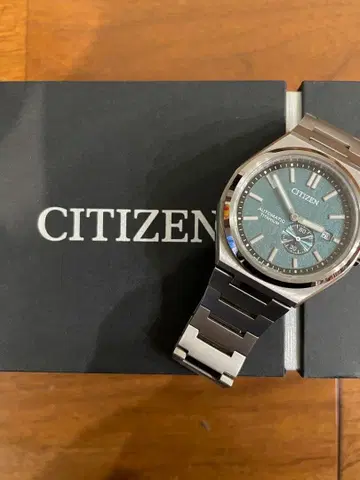 CITIZEN 슈퍼 티타늄 NJ0180-80X 그린