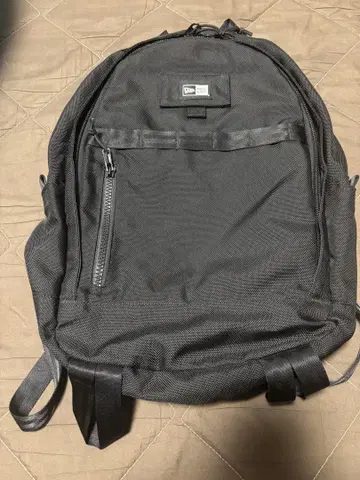 뉴에라 백팩 블랙