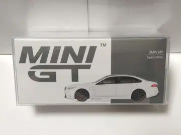 MINI GT 1/64 BMW M5 알핀 화이트