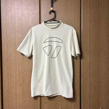 TaylorMade 모크넥 셔츠 반팔 베이지