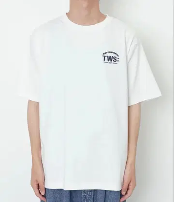 미사용 새상품 TWS WEGO 콜라보 화이트 T셔츠 L 사이즈