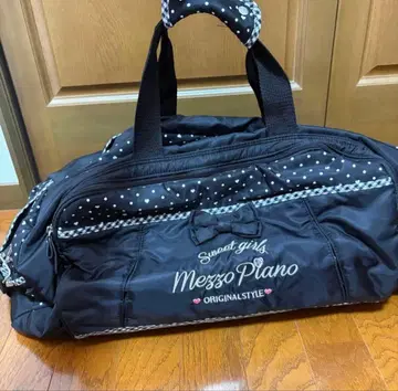 Mezzo Piano 도트 무늬 보스턴 백 메조 피아노 여행용 백