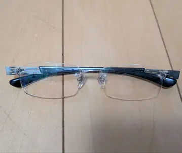일본제 KAZUO KAWASAKI design 무테 안경