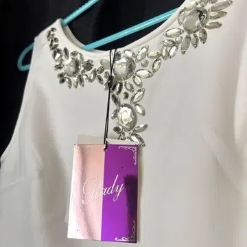 Rady 비쥬 슬리브리스 화이트 S