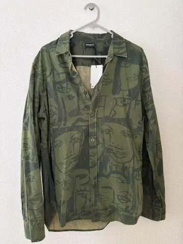 Desigual 카키 페이스 패턴 셔츠 택 포함 새상품