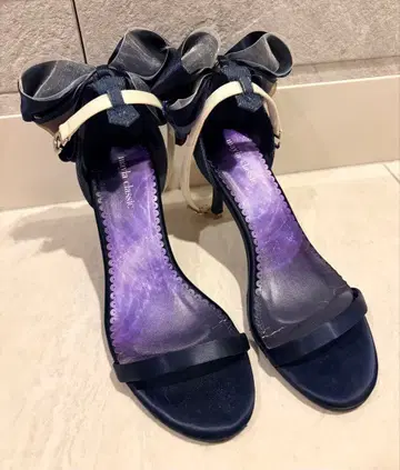 [22.5cm] mayla classic 시아넬 샌들 네이비 리본