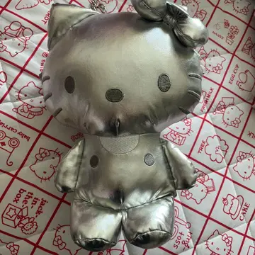Hello Kitty 30cm 메탈릭 실버 봉제 인형 파우치