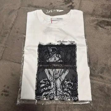 TRANOI [ 새상품 ] 레이스 페이스 와이드 T셔츠