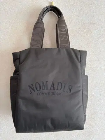NOMADIS 토트백 차콜 그레이