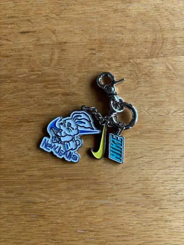 NewJeans x Nike 콜라보 키링