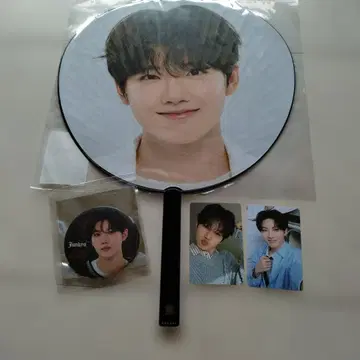 TREASURE 준규 점보 부채 캔뱃지 트레이딩 카드