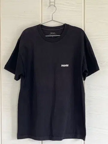 700FILL Small Payment 로고 티셔츠