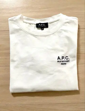 A.P.C 긴팔 T셔츠 로고