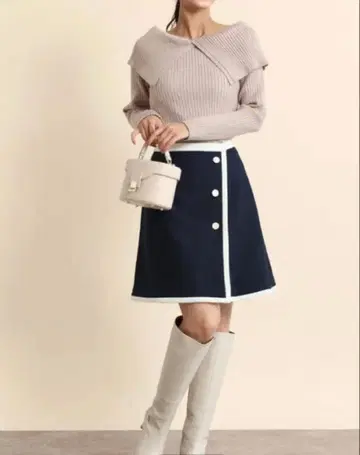 페넬 fennel 골드 버튼 미니 스커트 네이비 야마다야