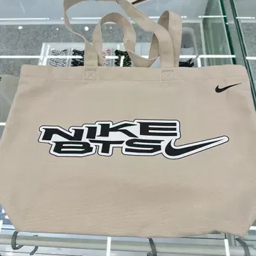 BTS Nike x BTS 콜라보 토트백 한국 베이지