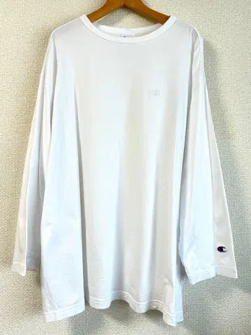 챔피온 롱T 화이트