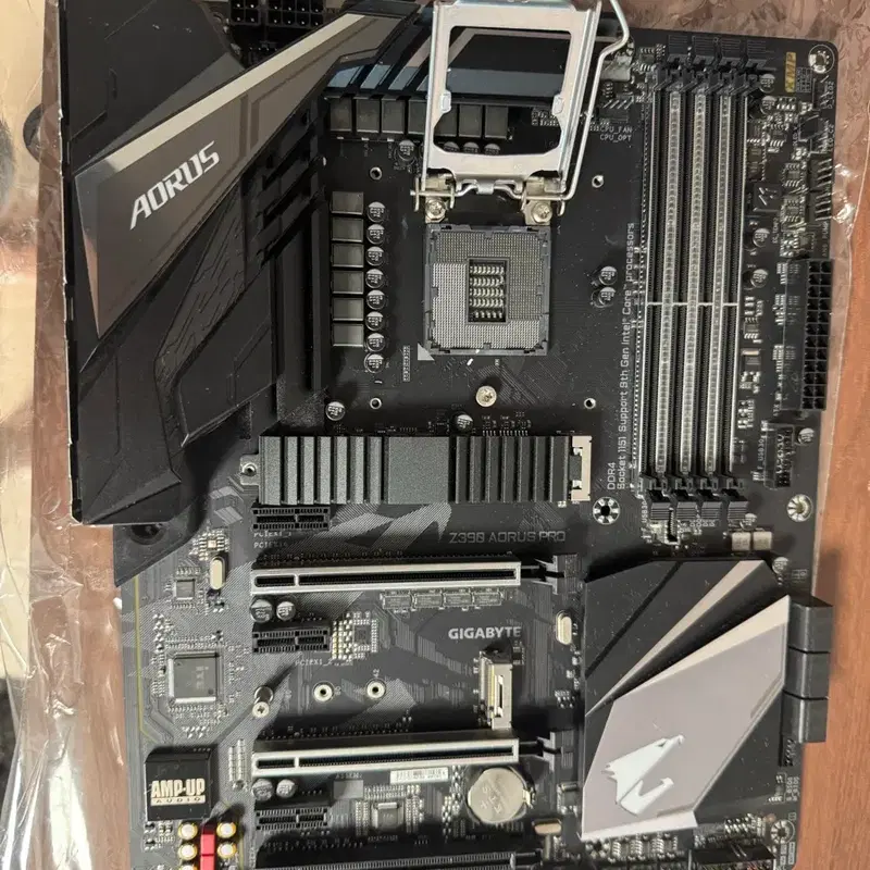 i9-9900k CPU 그리고 z390 aorus pro 최상급 메인보드
