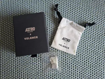 ASTRO Stuffs x VELENCE 목걸이 브라이트윈