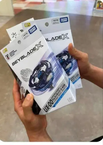 베이블레이드 X UX-00 사무라이 세이버 5-60K 2개