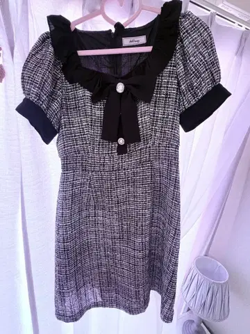 앙크루즈 반팔 트위드 원피스