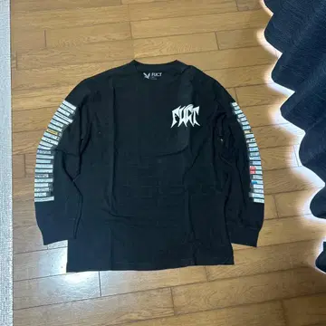 FUCT excela 롱 슬리브 T셔츠