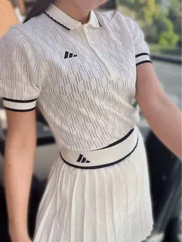 adidas 플리츠 스커트 화이트