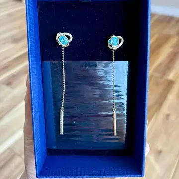 [세일] SWAROVSKI 흔들리는 2WAY 귀걸이 블루스톤 골드