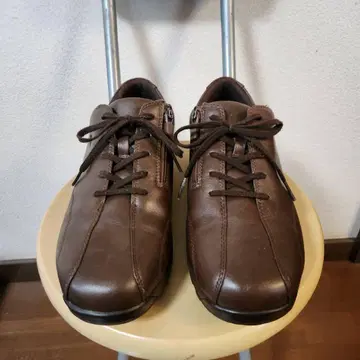 요넥스 파워쿠션 워킹화 25cm 3.5E