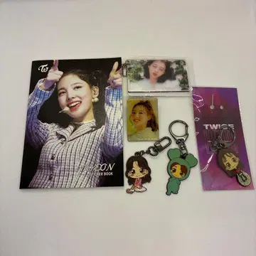 TWICE NAYEON 키링, 배지, 스티커북 6세트
