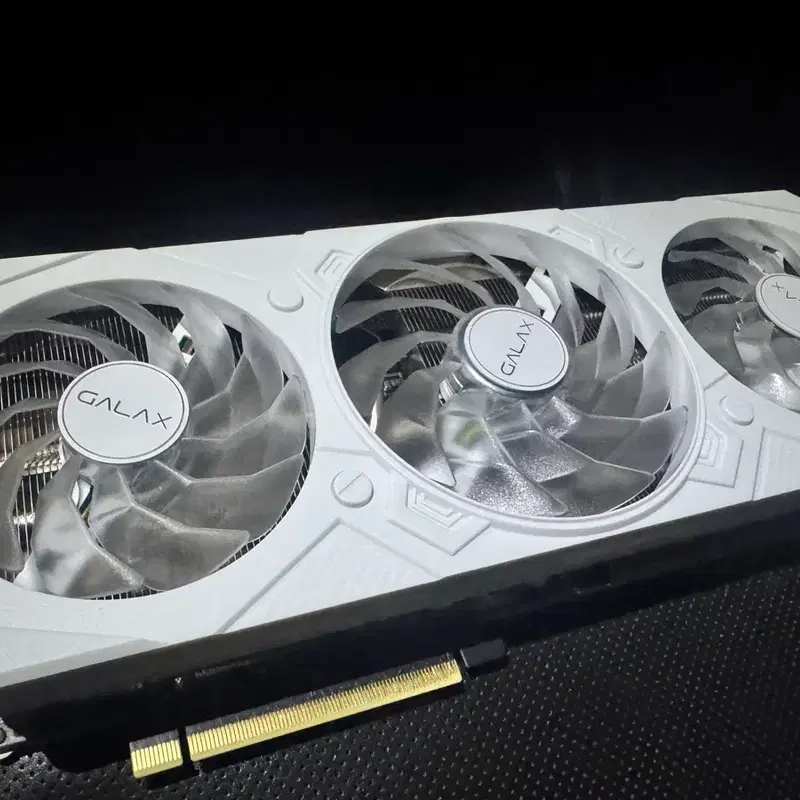 조탁 RTX 4080 SUPER 그래픽카드