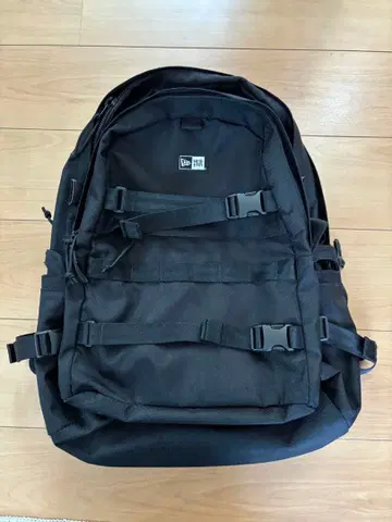 뉴에라 커리어 팩 35L 블랙 백팩 백팩