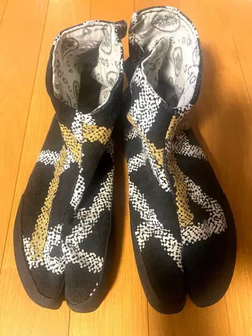 SOU SOU 지하족태 스니커즈 블랙 패턴 26cm