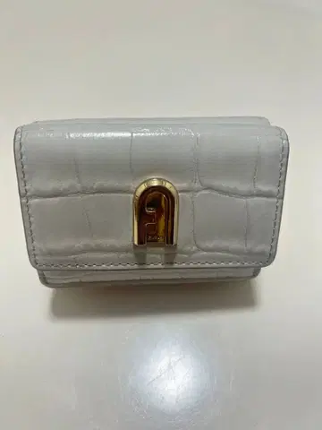 FURLA 3단 폴더형 지갑 화이트