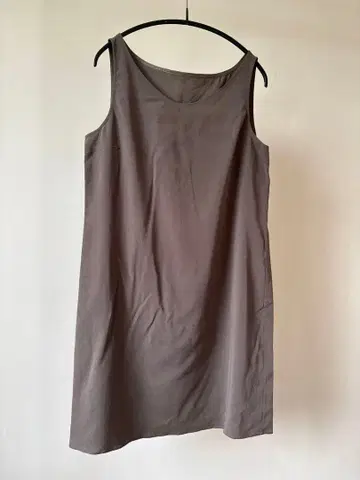 BRUNELLO CUCINELLI 브루넬로쿠치넬리 슬리브리스 상의