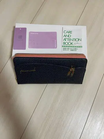 새상품 FRAME WORK 키톤 천연 가죽 장지갑 블랙