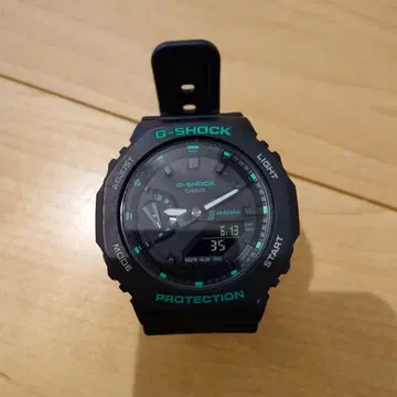 CASIO G-SHOCK GA-2100 블랙 그린