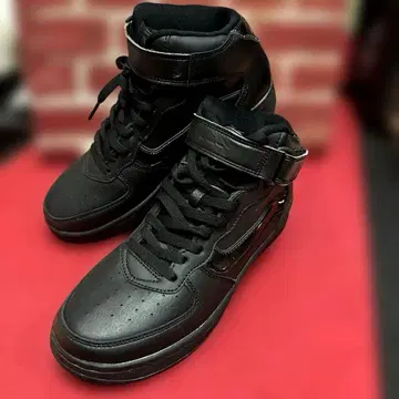 VANS 블랙 하이컷 스니커즈 26cm V-2001SP MID